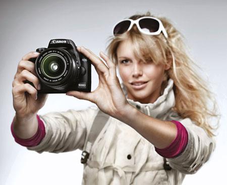  Canon EOS 1000D – si amatorii au dreptul la un DSLR, nu doar profesionistii