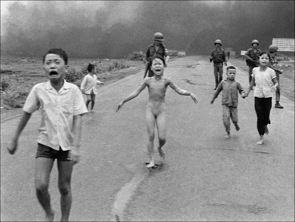  Nick Ut – Napalm Girl