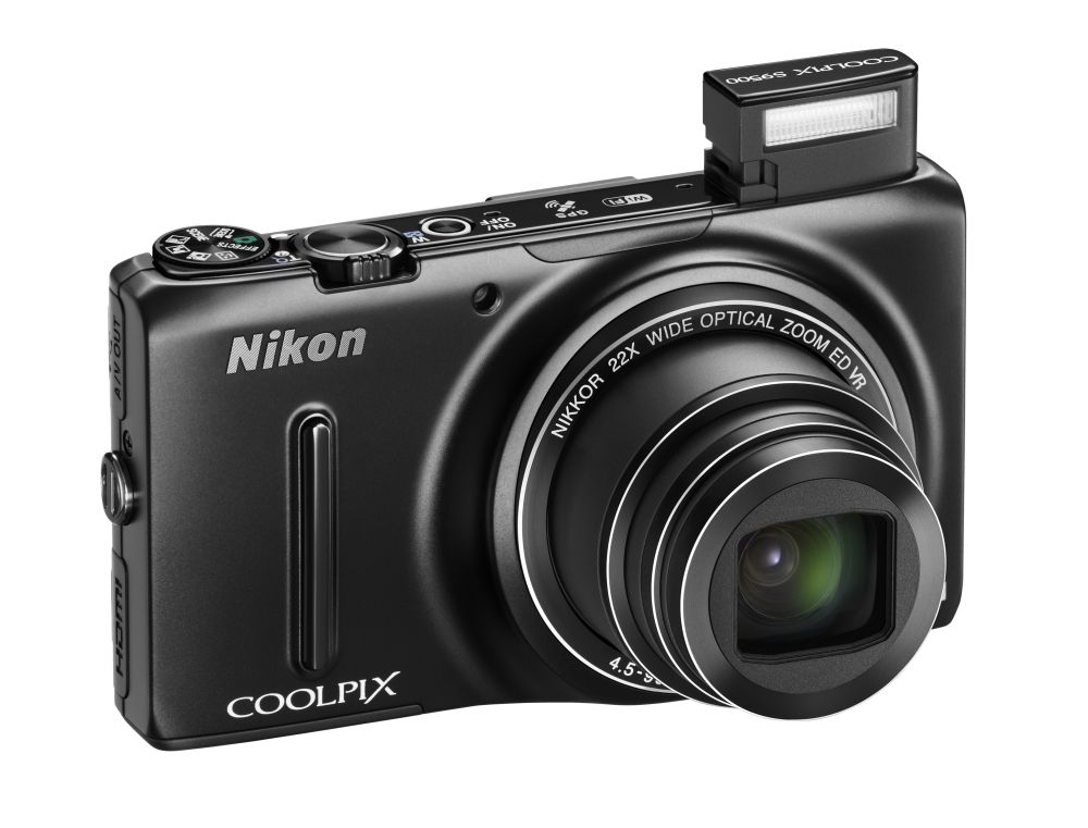  Un nou nivel de conectivitate cu gama Nikon COOLPIX