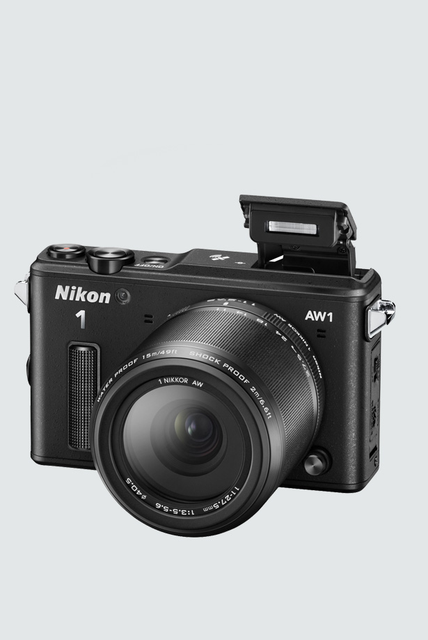  Se lanseaza Nikon 1 AW1