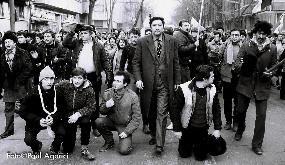  DE CE DECEMBRIE '89?