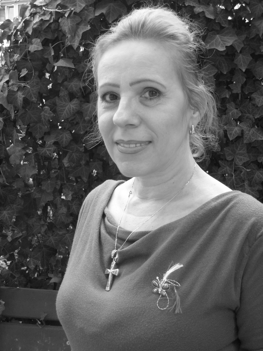  Scurte interviuri cu doamnele şi domnişoarele din F64: Dorina Mărgărit