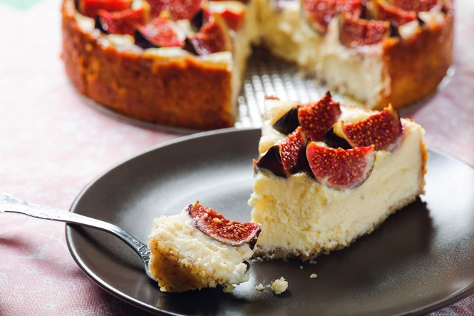 Cheesecake-with-figs-dessert-Radu-Dumitrescu-03