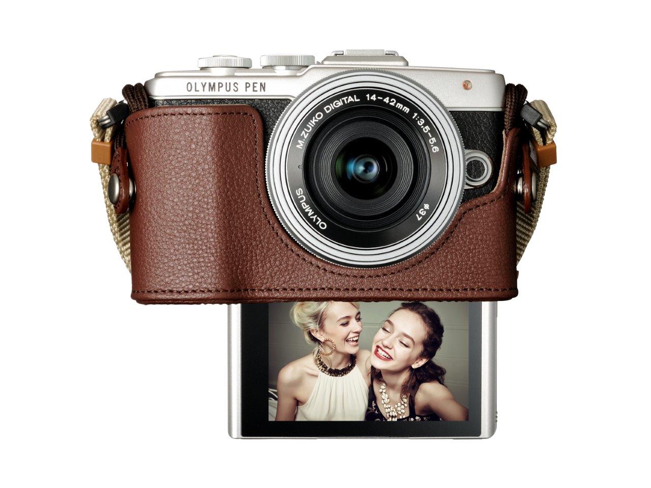  Olympus PEN-E-PL7 şi măiestria de a realiza fotografii selfie
