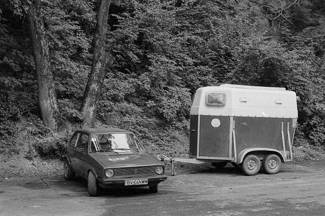 Golf 1 cu remorca - film alb-negru
