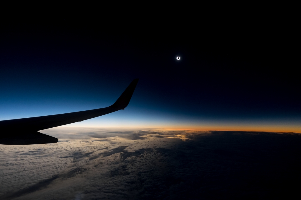  Prezentare EFLIGHT 2015 – zbor spre eclipsa
