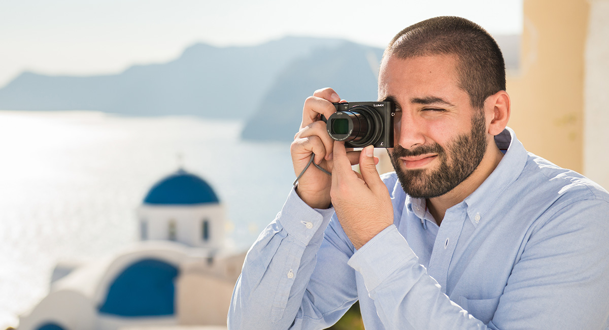  LUMIX DMC-TZ100 – noi standarde pentru camerele compacte destinate călătoriilor
