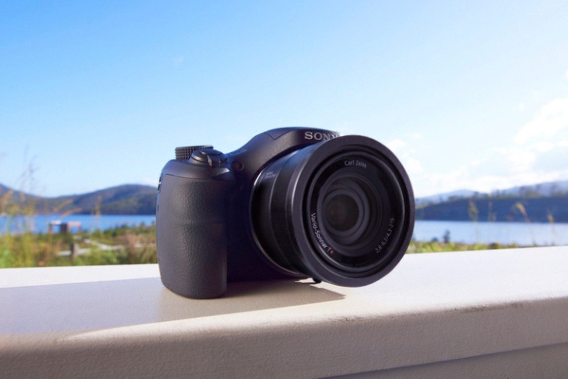  Sony Cyber-shot HX350, cu zoom optic 50x