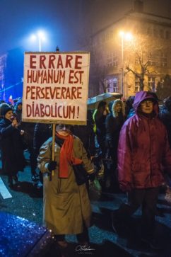 protestul împotriva grațierii