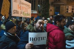 protestul împotriva grațierii
