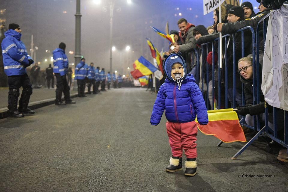  Fotografii de la proteste – România nu cedează!