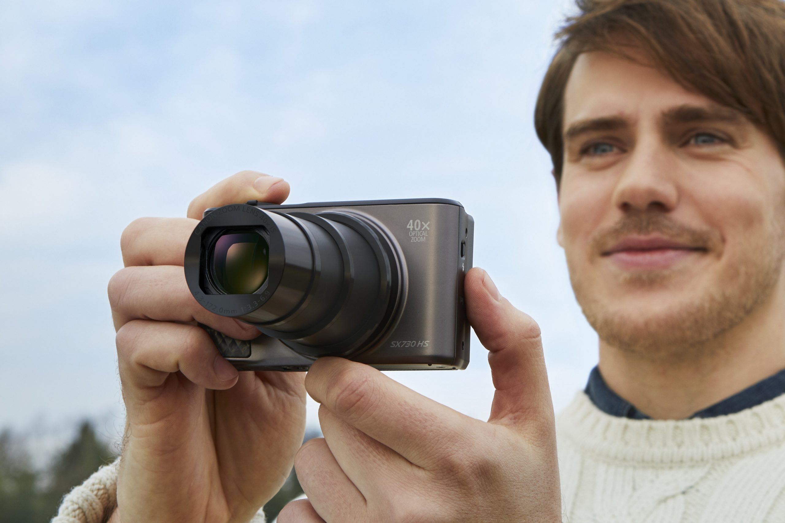  Noua compactă cu super zoom – Canon PowerShot SX730 HS