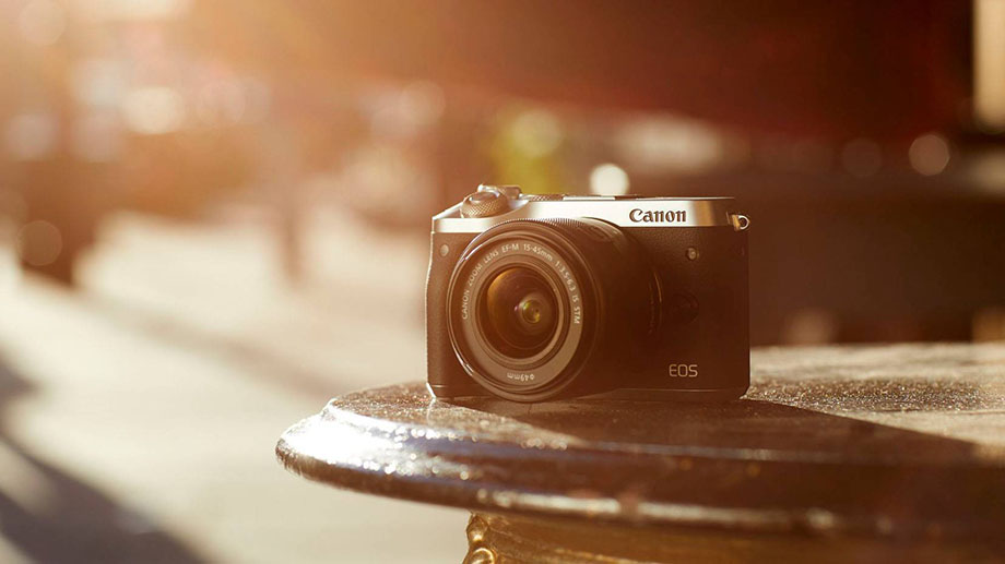  Seria Canon Eos M pentru fotografia de stradă