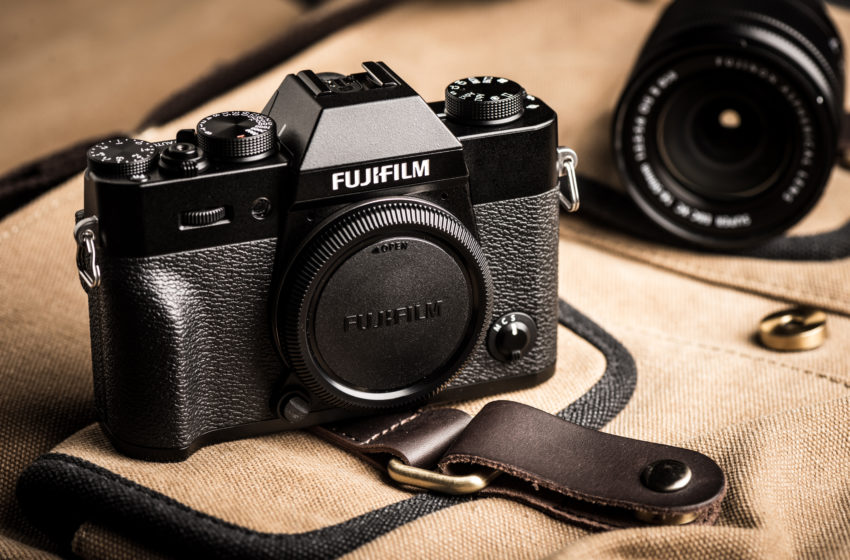  Fujifilm lansează noul mirrorless X-T4