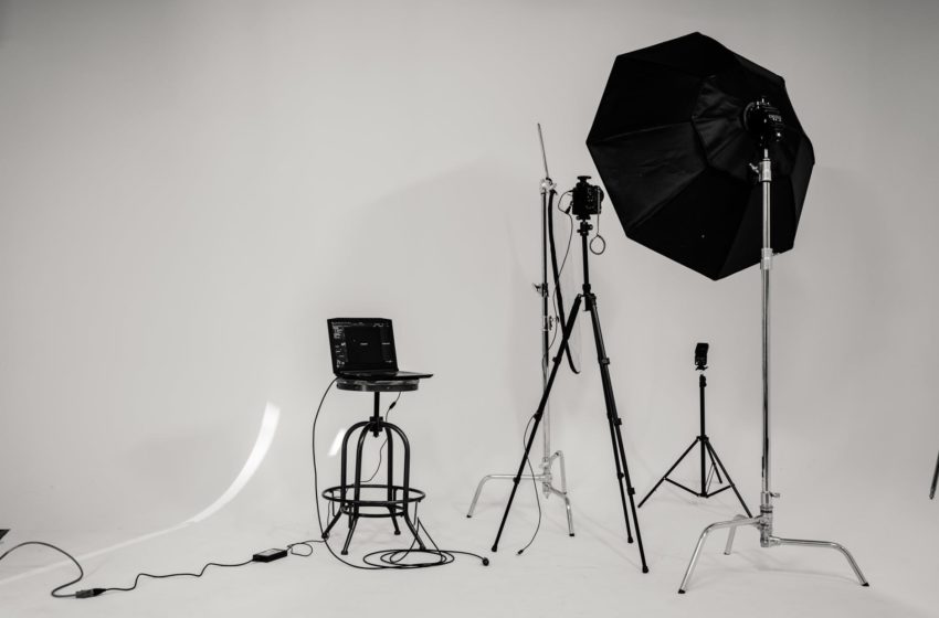  Profoto actualizează bliturile din seria B10 pentru compatibilitatea cu telefoanele iPhone