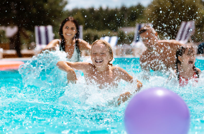  Poze reușite la piscină. Cum să realizezi cele mai bune fotografii?